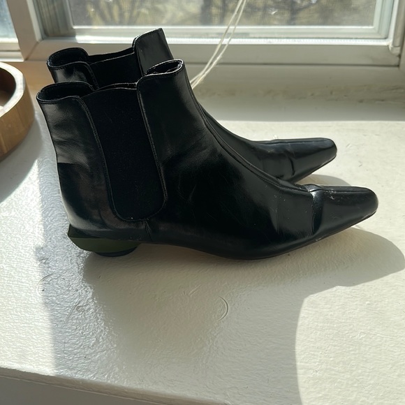 Pointy Chelsea boots - Picture 1 of 4